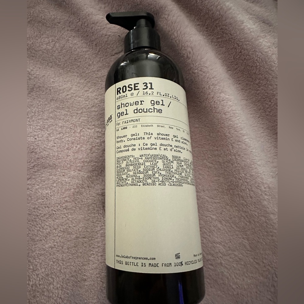 Le Labo Rose 31 Shower Gel - Black and White